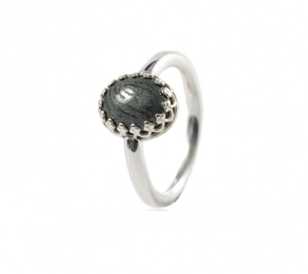 Ring met vingerafdruk in ovale hematiet